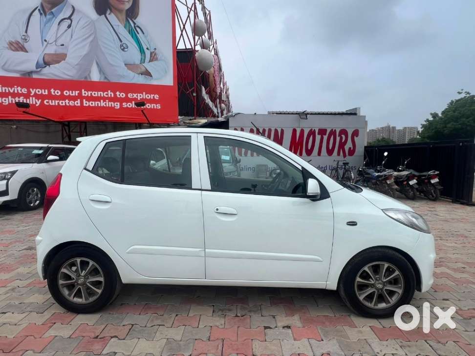 Hyundai I10 Asta Sunroof At, 2012, Petrol