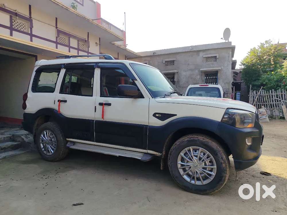 Mahindra Scorpio S4+ 1.99 Intelli Hybrid 2017