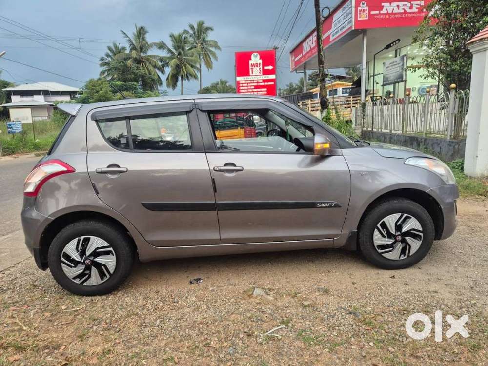Maruti Suzuki Swift Vxi Iss Petrol, 2015, Petrol