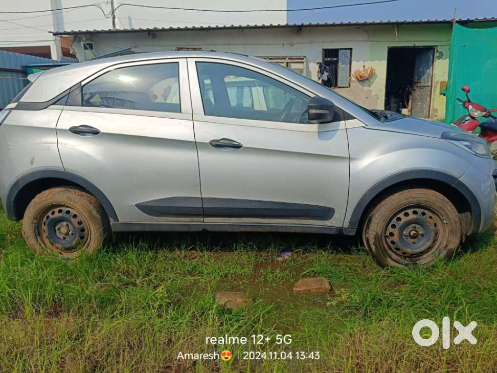 Tata Nexon 1.2 Revotron Xt, 2018, Petrol