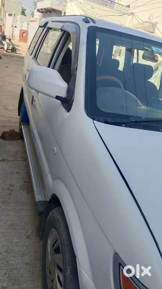 Chevrolet Tavera Neo 2015