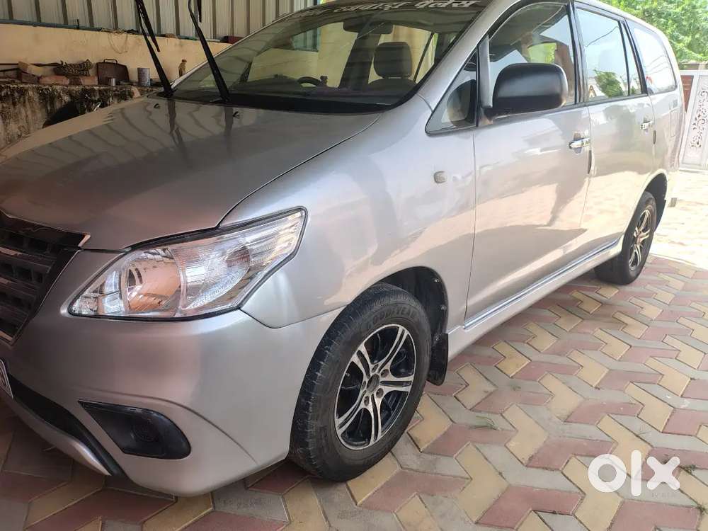 Toyota Innova 2008 Diesel Well Maintained 7 Sitar