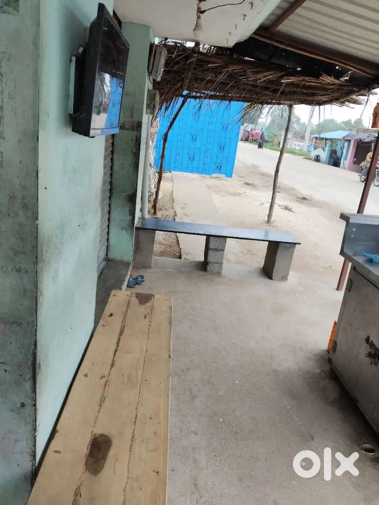 Airtel digital TV set up box and atena free