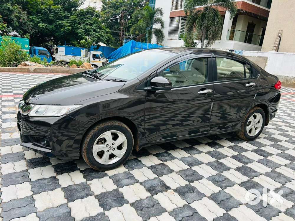 Honda City 1.5 V 5th Gen I-vtec Mt, 2016, Petrol