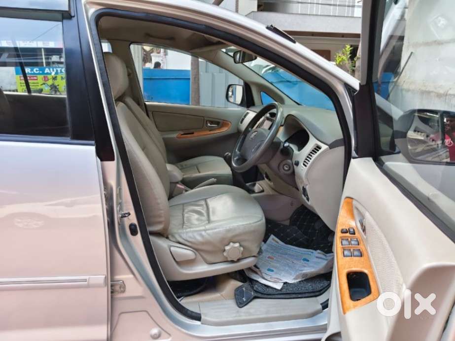 Toyota Innova 2.5 Vx 8 Str, 2011, Diesel
