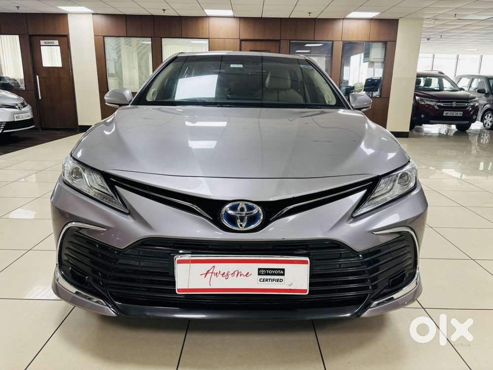 Toyota Camry [2019-ongoing] 2.5 Hybrid, 2023, Cng & Hybrids