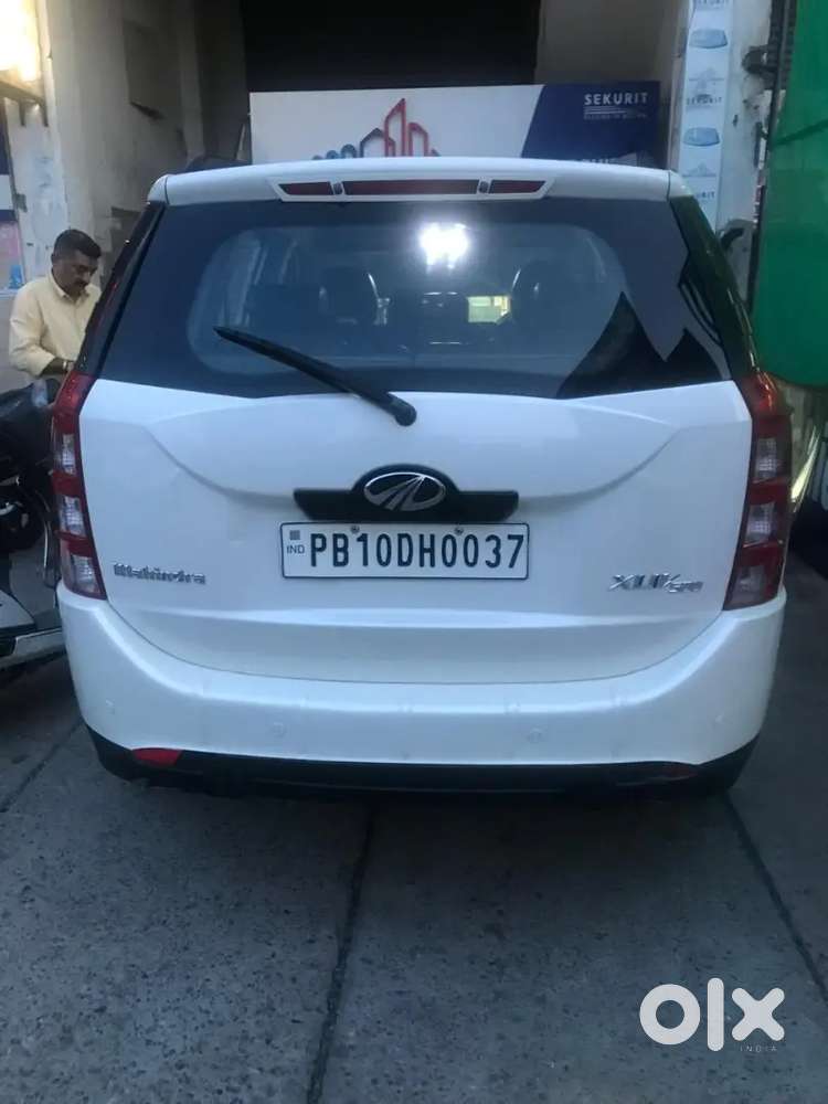 Mahindra Xuv500 2012 Diesel 90000 Km Driven