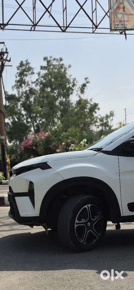 Tata Nexon 2024 Petrol Well Maintained