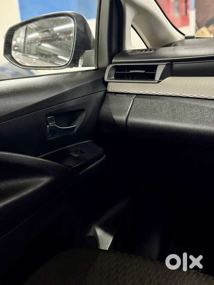 Toyota Innova Crysta 2.8 Gx At 8s, 2017, Diesel
