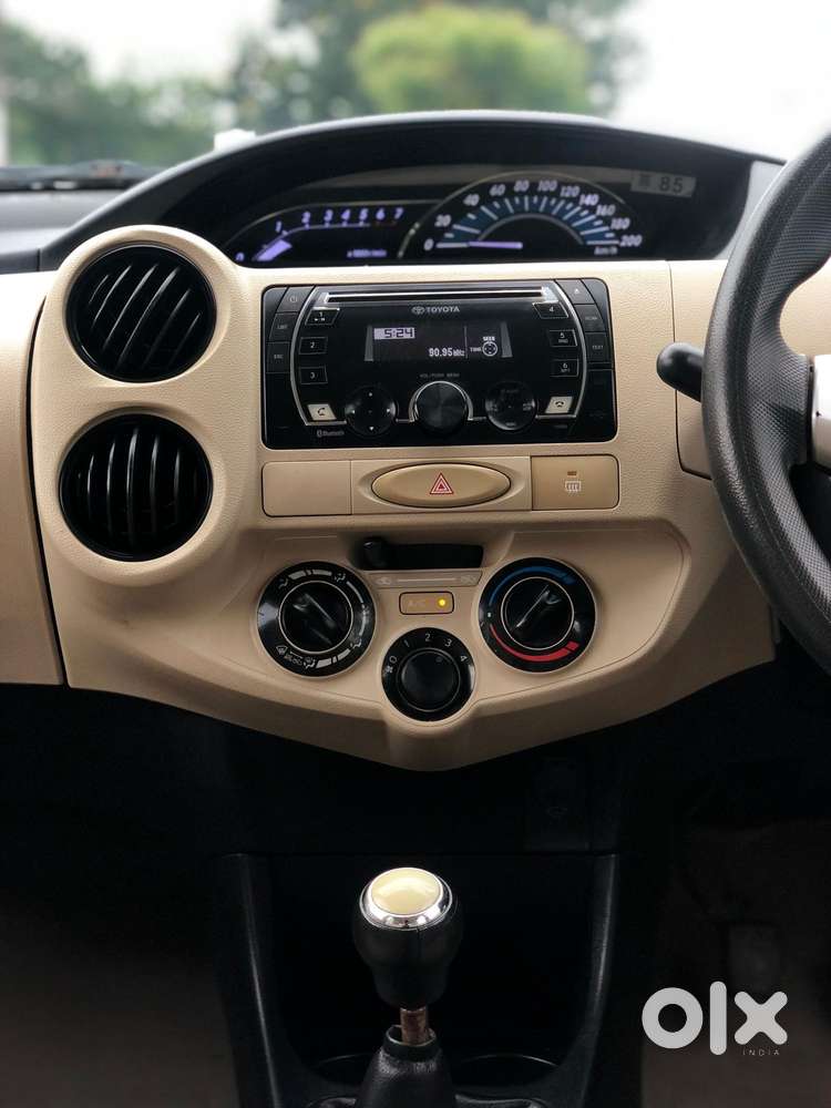 Toyota Etios 1.5 V, 2017, Petrol