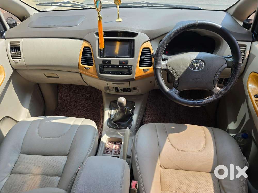 Toyota Innova 2.5 V 7 Str, 2010, Diesel