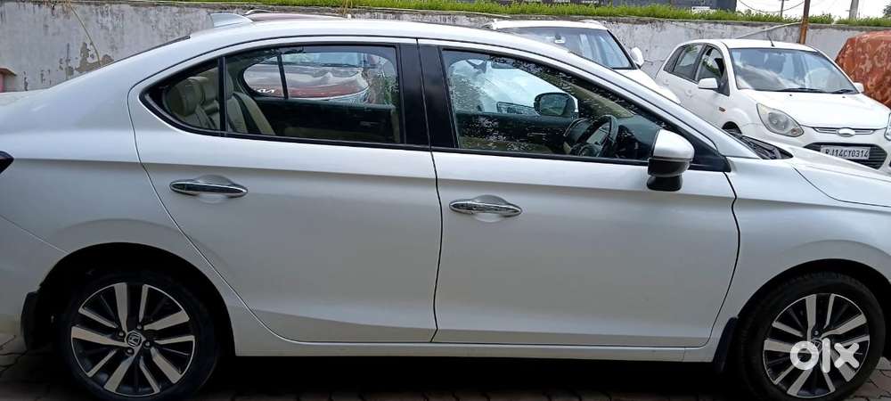 Honda City Zx, 2022, Petrol