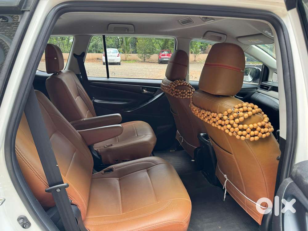 Toyota Innova Crysta 2.4 G Mt 7 Str, 2019, Diesel