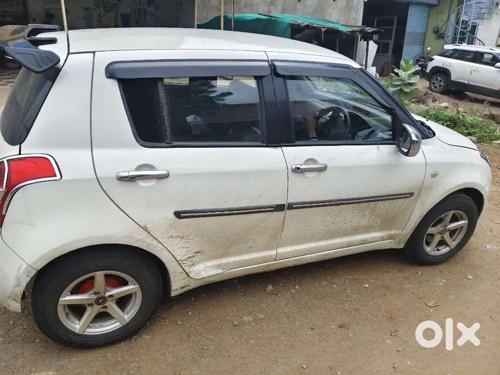 Swift 2011 Maruti Suzuki Petrol Manual