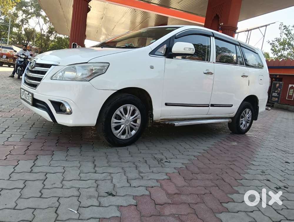 Toyota Innova 2.5 Gx 8 Seater Limited Edition, 2015, Diesel