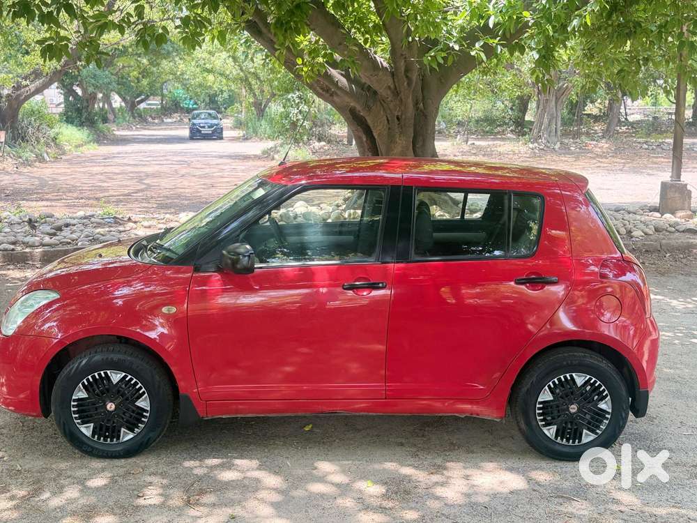 Maruti Suzuki Swift Vxi Optional, 2007, Petrol