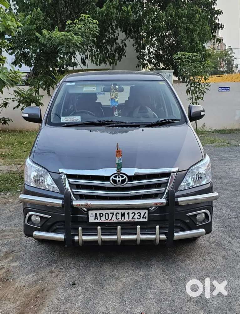 Toyota Innova 2015 Diesel 195500 Km Driven