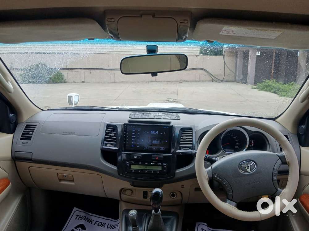 Toyota Fortuner 4x4 Manual Limited Edition, 2010, Diesel