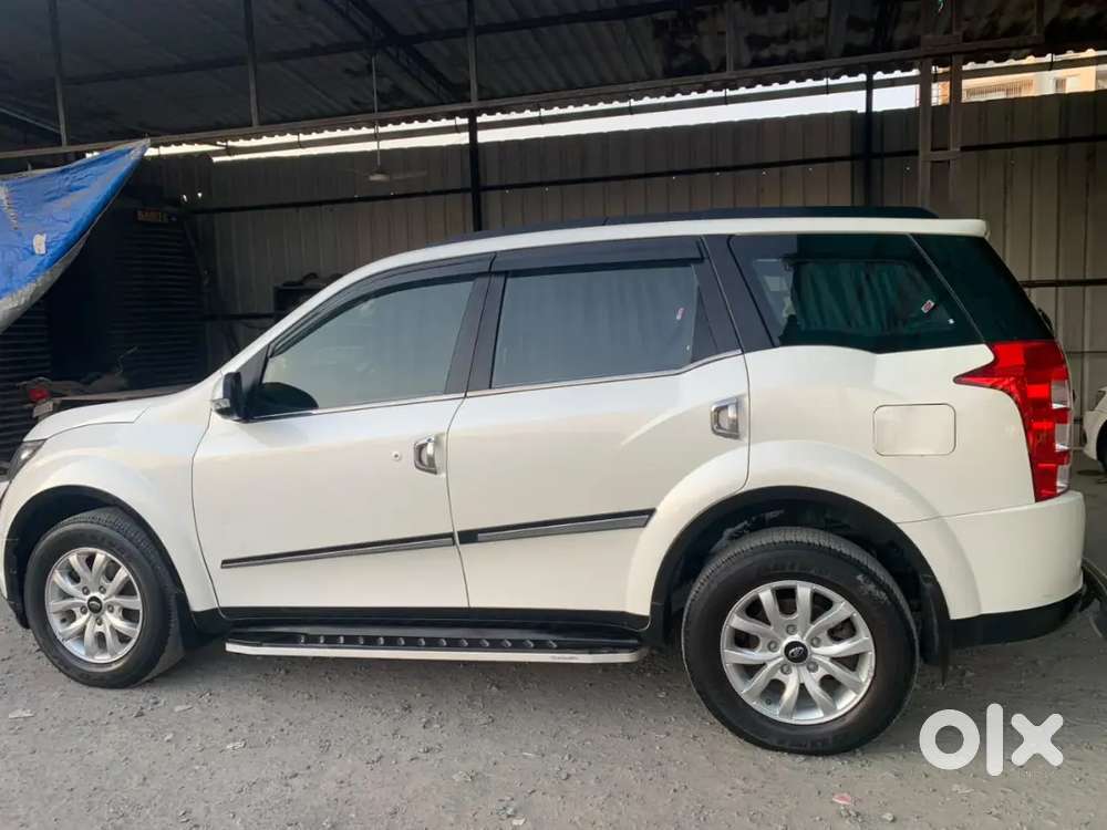 Mahindra Xuv500 2017 Diesel Manual Pearl White Top Model