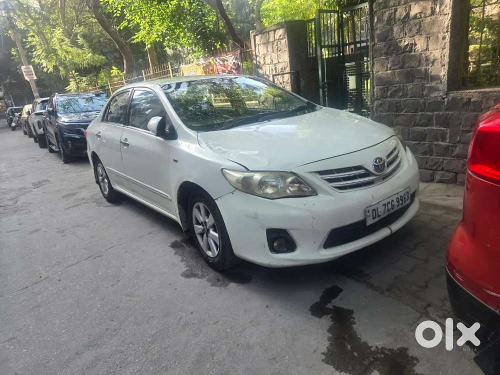 Toyota Corolla Altis 2013