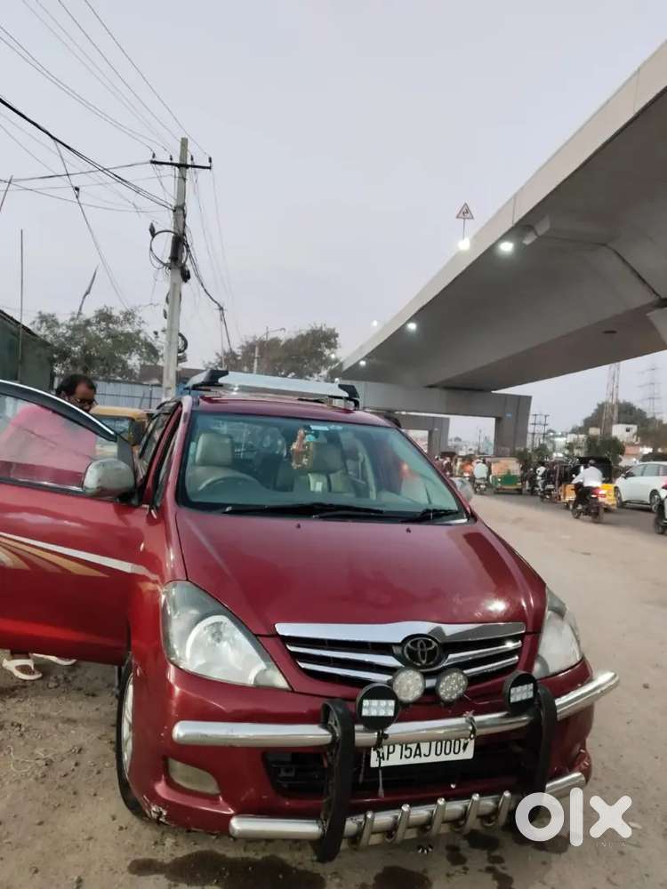Toyota Innova 2008 Diesel 180000 Km Driven