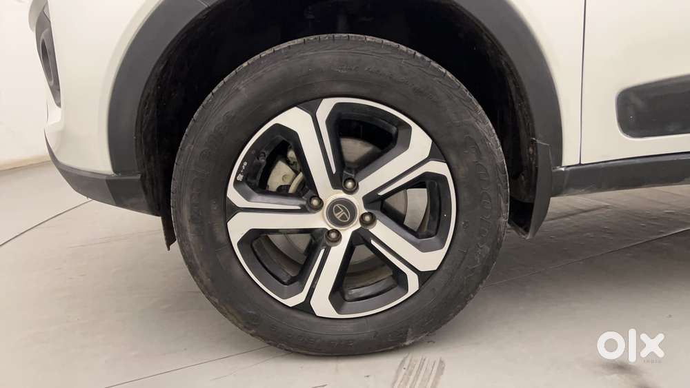 Tata Nexon 1.2 Revotron Xz Plus, 2023, Petrol