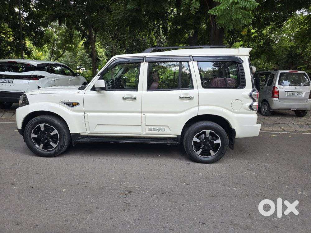 Mahindra Scorpio S6 Plus, 2018, Diesel