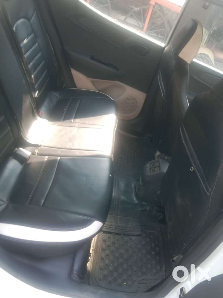 Hyundai Aura Sx (o) Crdi Manual, 2023, Cng & Hybrids