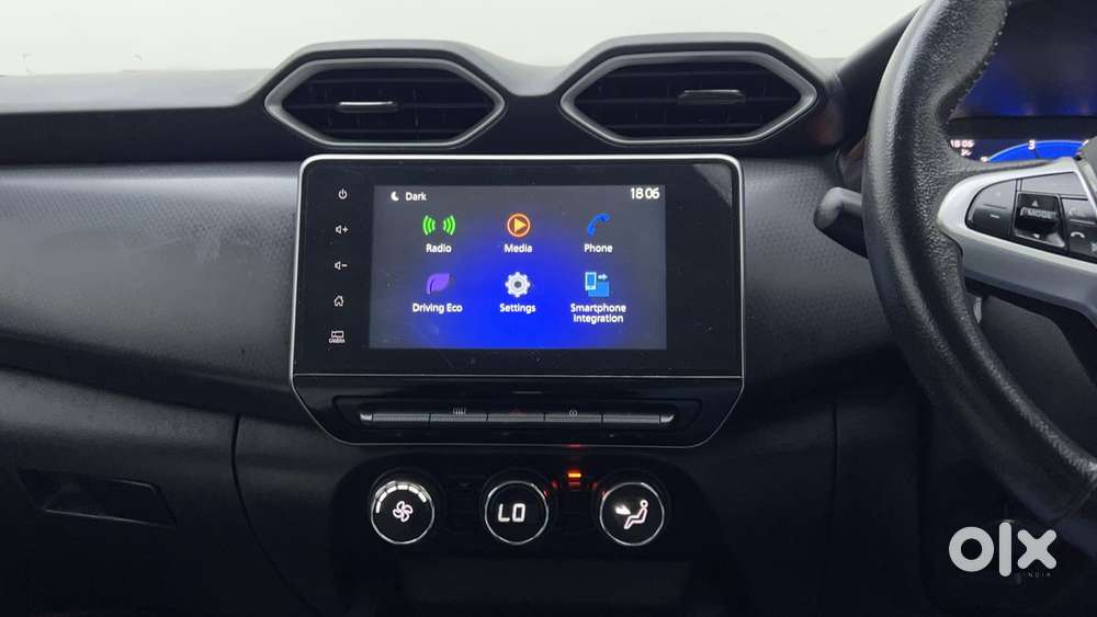 Nissan Magnite 1.0 Xv Premium Turbo Cvt, 2022, Petrol