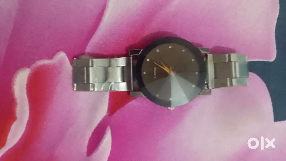 NEW BRAND MENS WATCH IN VERY GOOD CONDITION