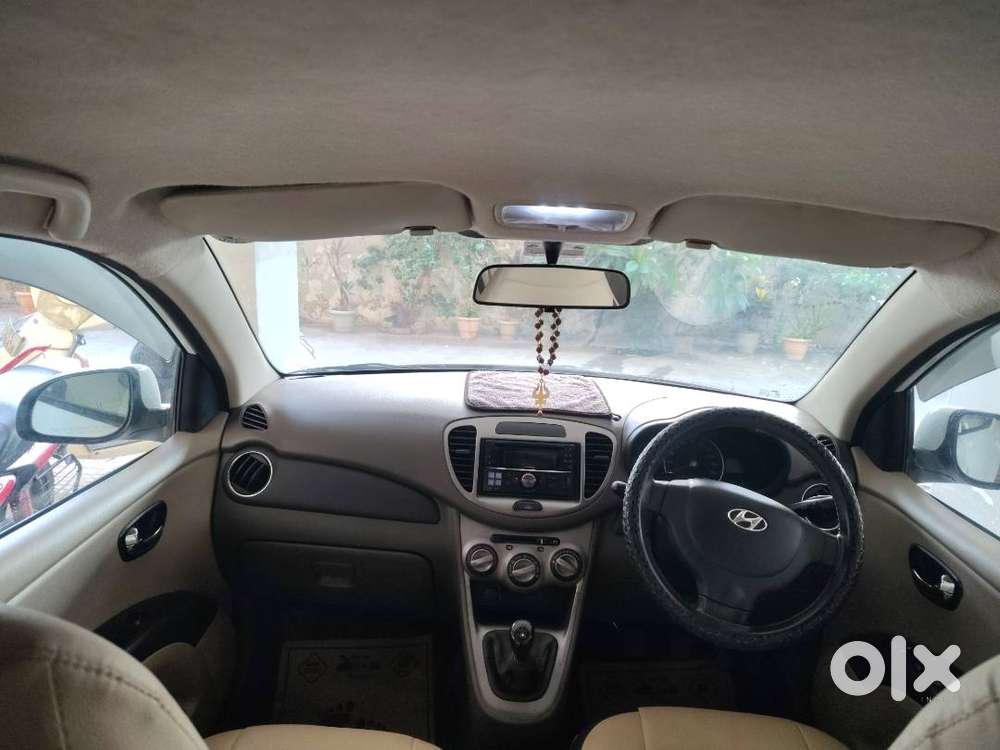 Hyundai I10 2012 Petrol &cng 24 To 26  Mileage Good Condition