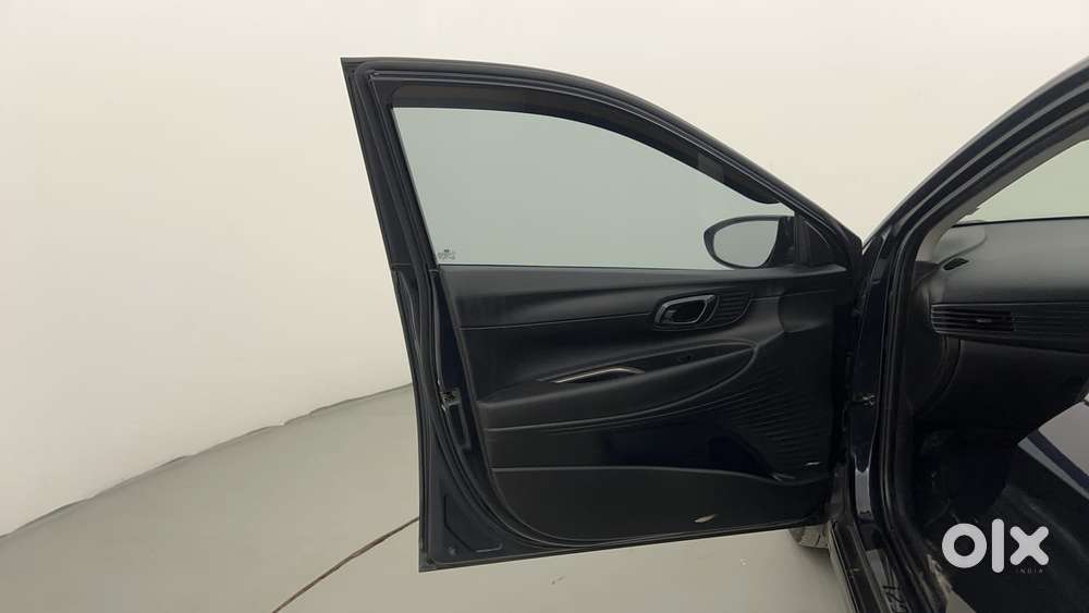 Hyundai New I20 1.2 Asta (o) Mt, 2023, Cng & Hybrids