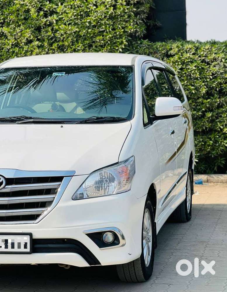 Toyota Innova 2.5 V 8 Str, 2014, Diesel