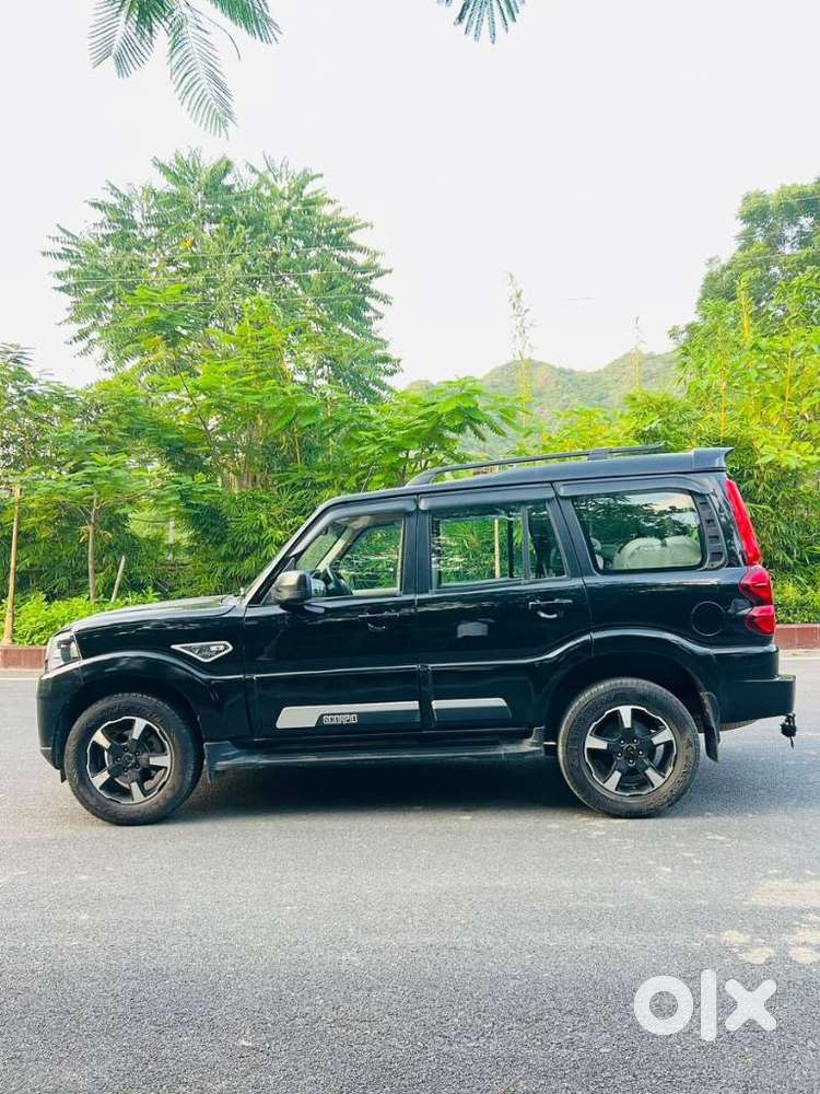 Mahindra Scorpio Classic 2.2 S 11 Mt 7 Str, 2022, Diesel