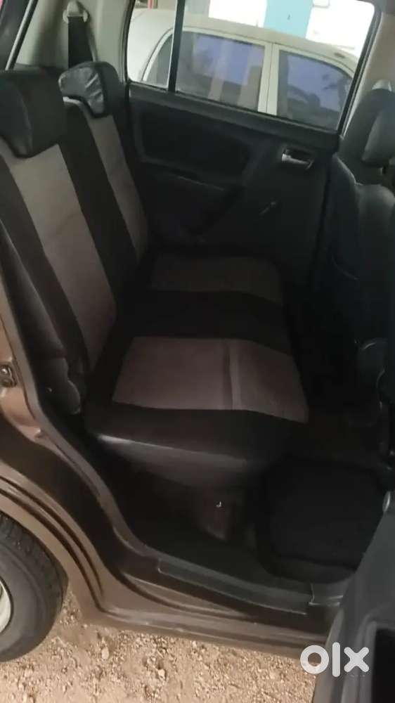 Hyundai Staria 2012