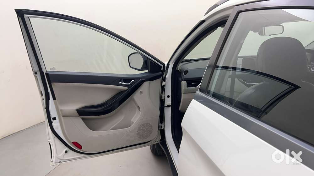 Tata Nexon 1.5 Revotorq Xza Plus S Amt, 2022, Petrol