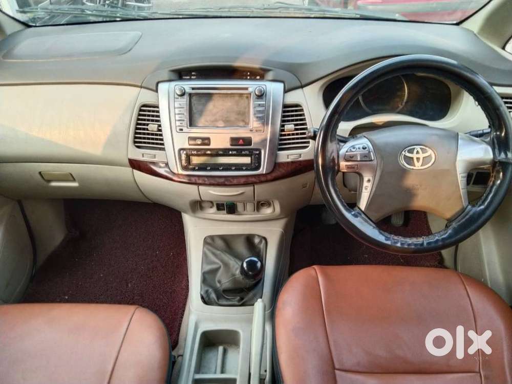 Toyota Innova 2.5 V 7 Str, 2014, Diesel