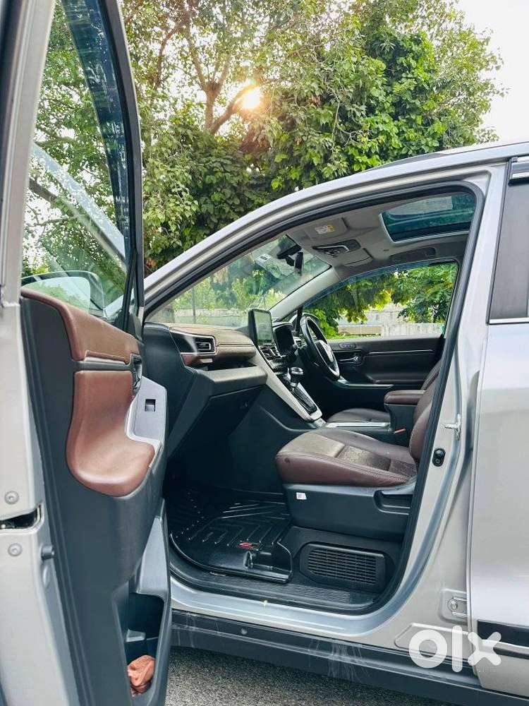 Toyota Innova Hycross 2.0 Zx Hybrid 7 Str, 2023, Petrol