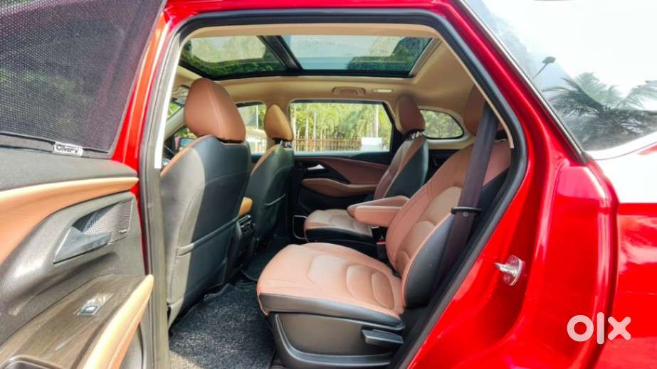Mg Hector Plus Savvy Pro 1.5 Turbo Petrol Cvt 6 Str, 2023, Petrol