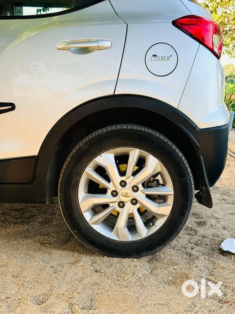Mahindra Xuv300 W8