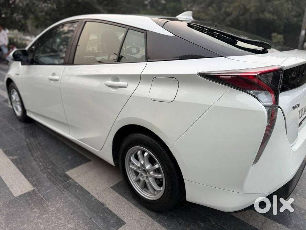 Toyota Prius Z8, 2017, Petrol