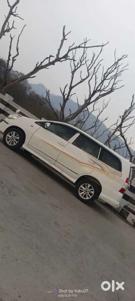 Toyota Innova 2015 Diesel 140000 Km Driven
