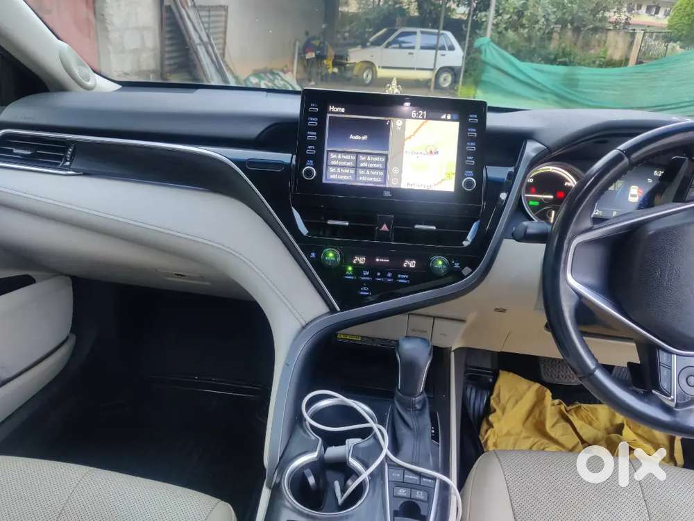 Toyota Camry Hybrid 2022