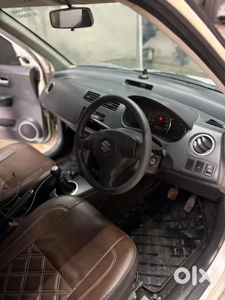 Maruti Suzuki Swift Vxi Petrol 2010