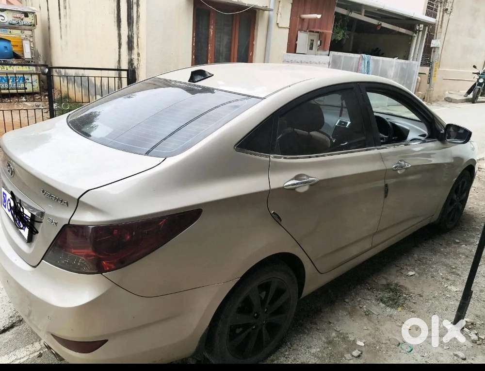 Hyundai Fluidic Verna 2012