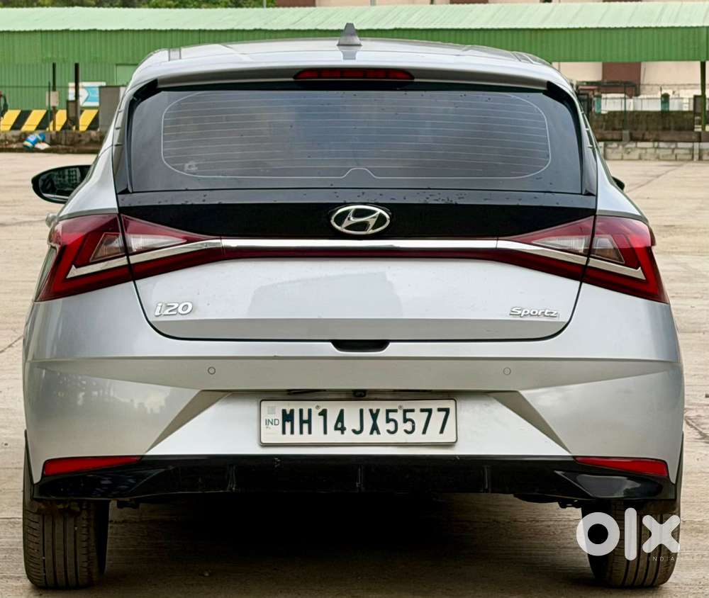 Hyundai I20 Sportz 1.2 Mt Dual Tone, 2022, Petrol