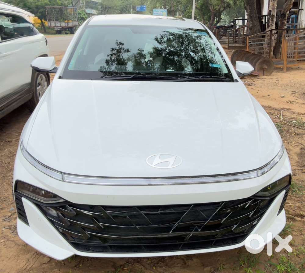 Hyundai Verna Sx 1.5 Mpi Mt Petrol 2025