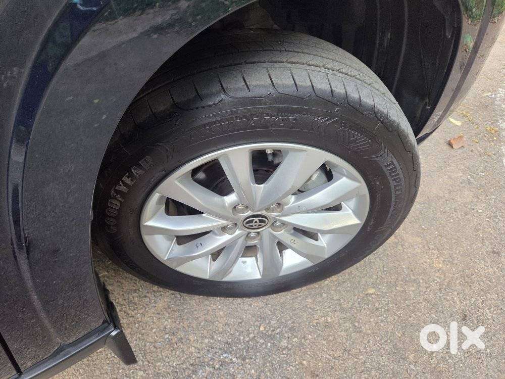 Toyota Innova Hycross 2.0 Vx (o) Hybrid 7 Str, 2024, Petrol