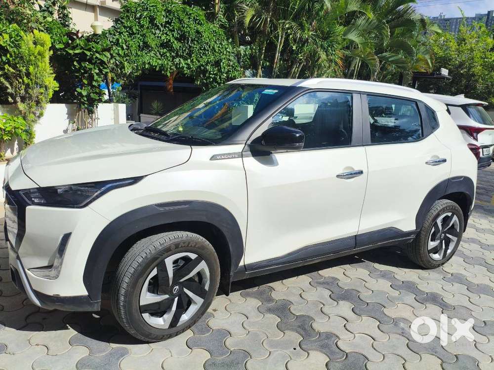 Nissan magnite ez shift at 6.5 lakhs 2k 8 month old
