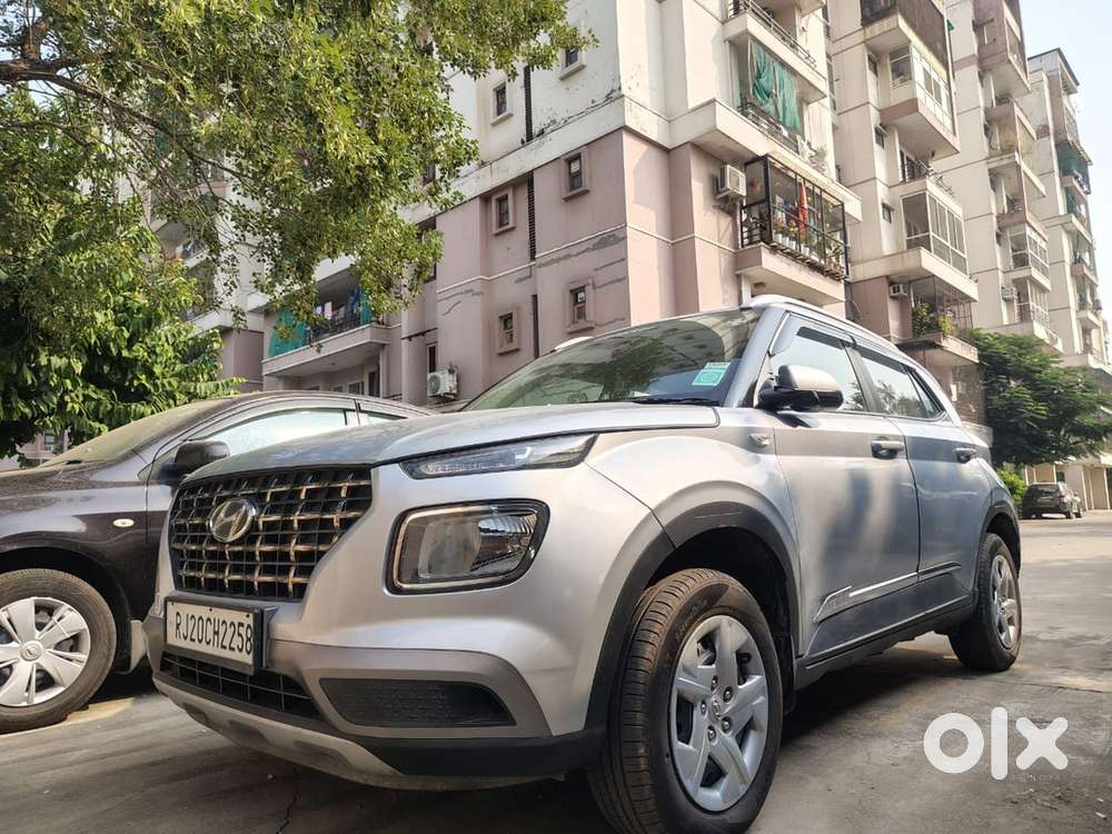 Hyundai Venue Petrol 2021